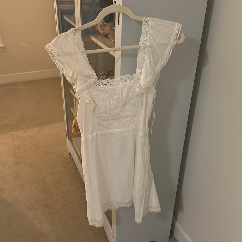 White Abercrombie & Fitch dress